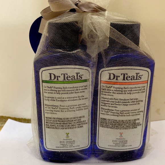 Dr Teal’s Pink Himalayan Foaming Bath and Green Pure Epsom Salt Foaming Bath - Picture 2 of 3
